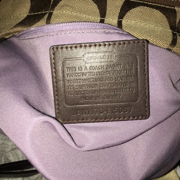 Signature Coach Handbag - Picture 3 of 4